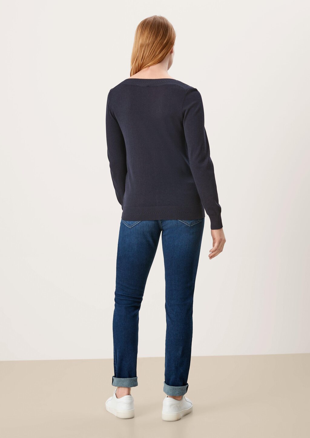 Pullover mit U-Boot-Ausschnitt