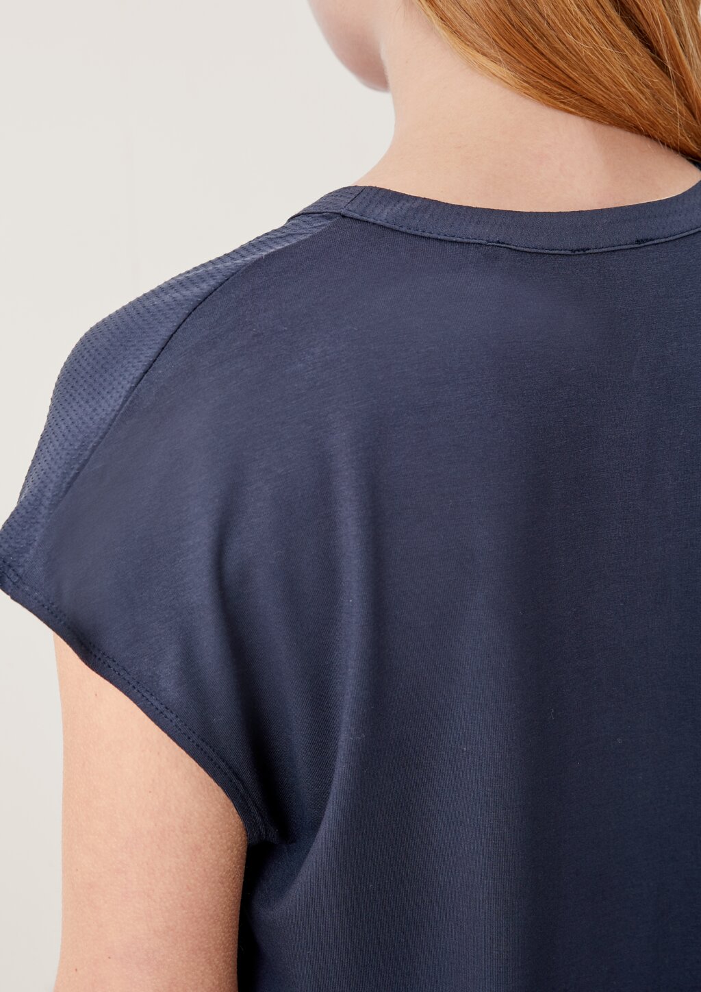 Viskose Shirt im Materialmix