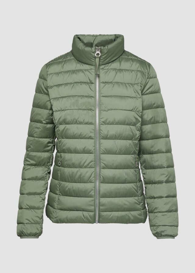 Leichte Jacke mit Steppung und Stehkragen