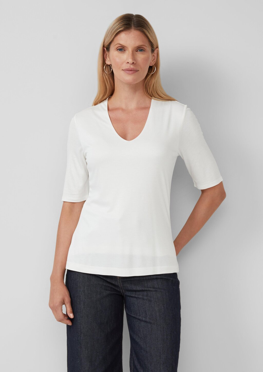 T-Shirt mit V-Ausschnitt