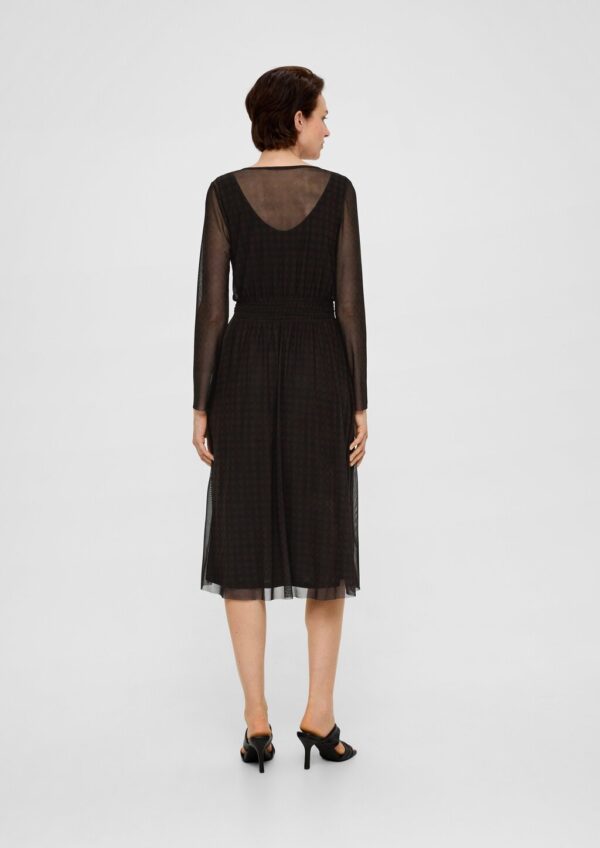 Meshkleid mit Smok-Detail