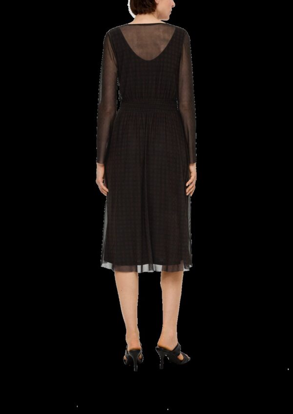 Meshkleid mit Smok-Detail