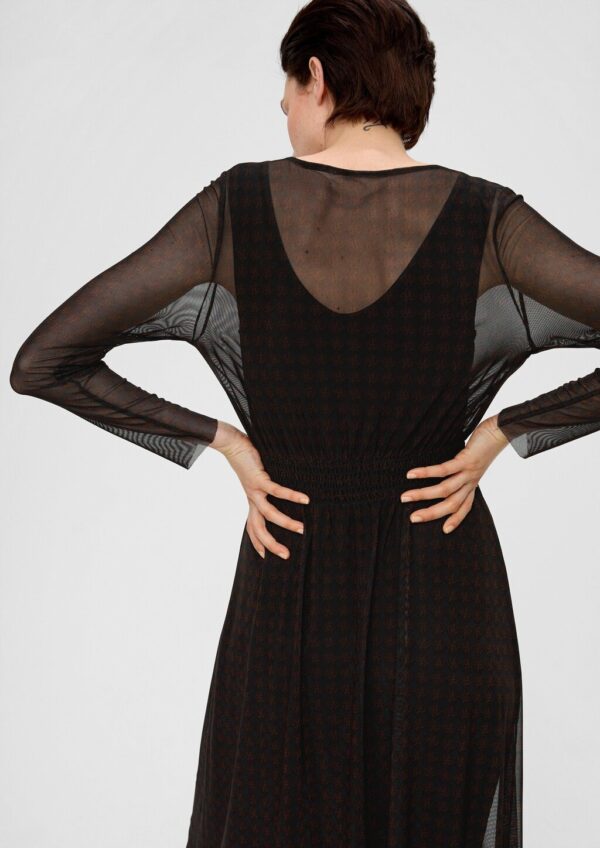 Meshkleid mit Smok-Detail