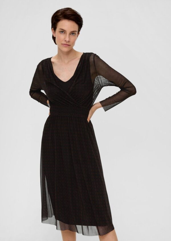 Meshkleid mit Smok-Detail