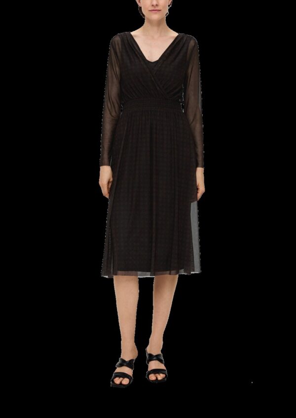 Meshkleid mit Smok-Detail