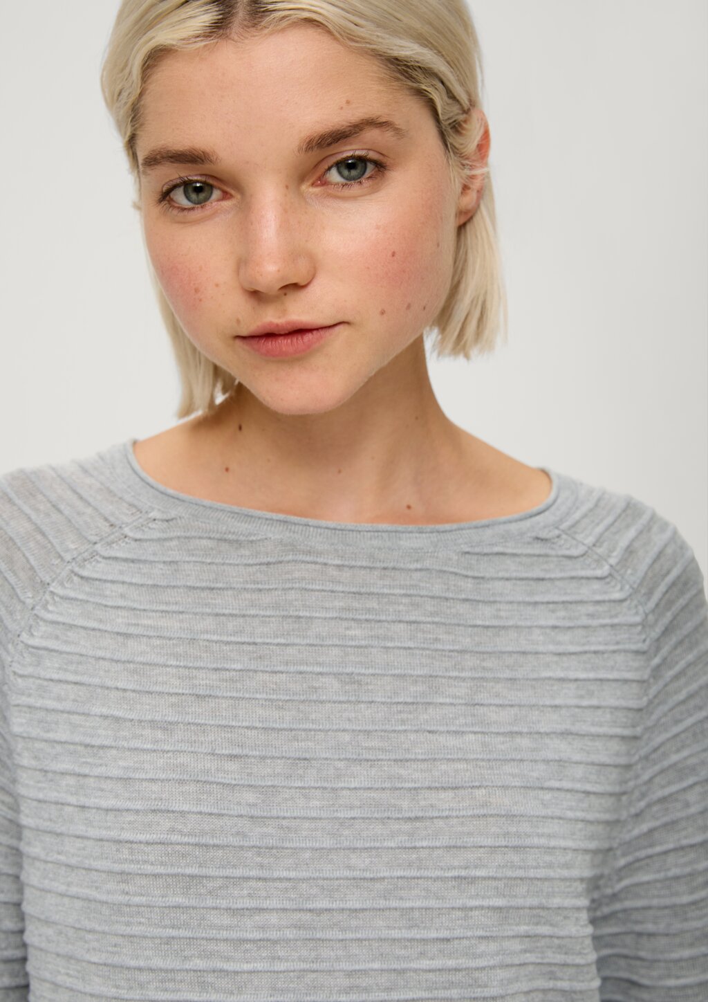 Pullover aus Viskosemix