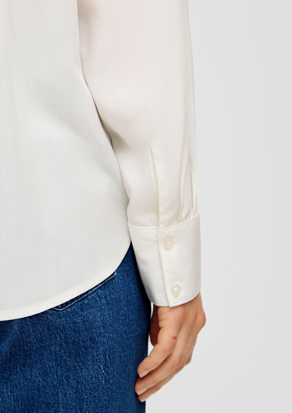 Fließende Viskosebluse