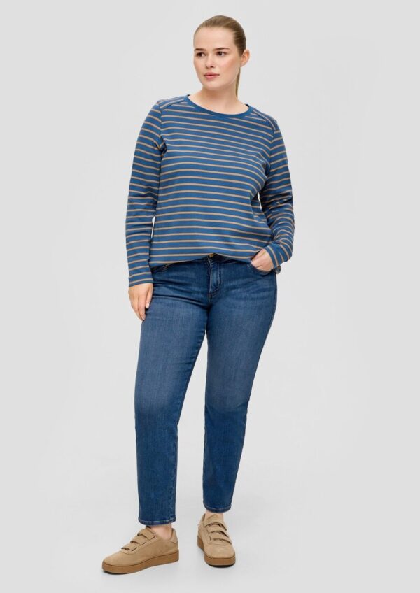 Jeans / Mid Rise / Slim Leg