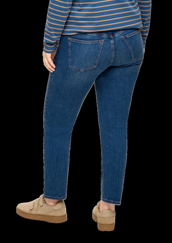 Jeans / Mid Rise / Slim Leg