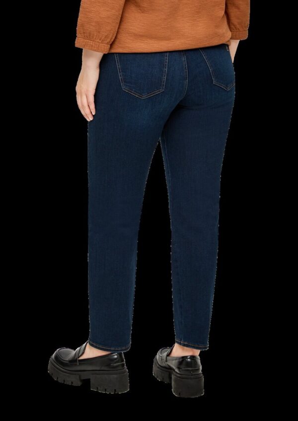 Jeans / Curvy Fit / Mid Rise / Straight Leg