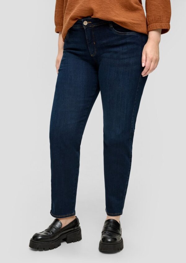 Jeans / Curvy Fit / Mid Rise / Straight Leg
