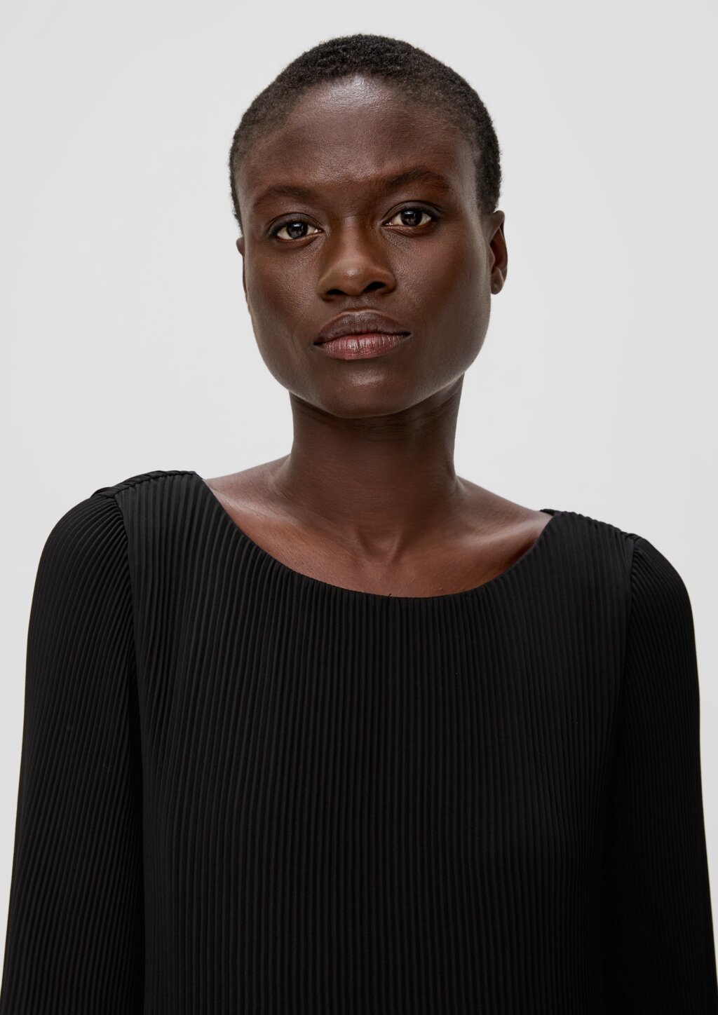 Bluse mit Plisseefalten