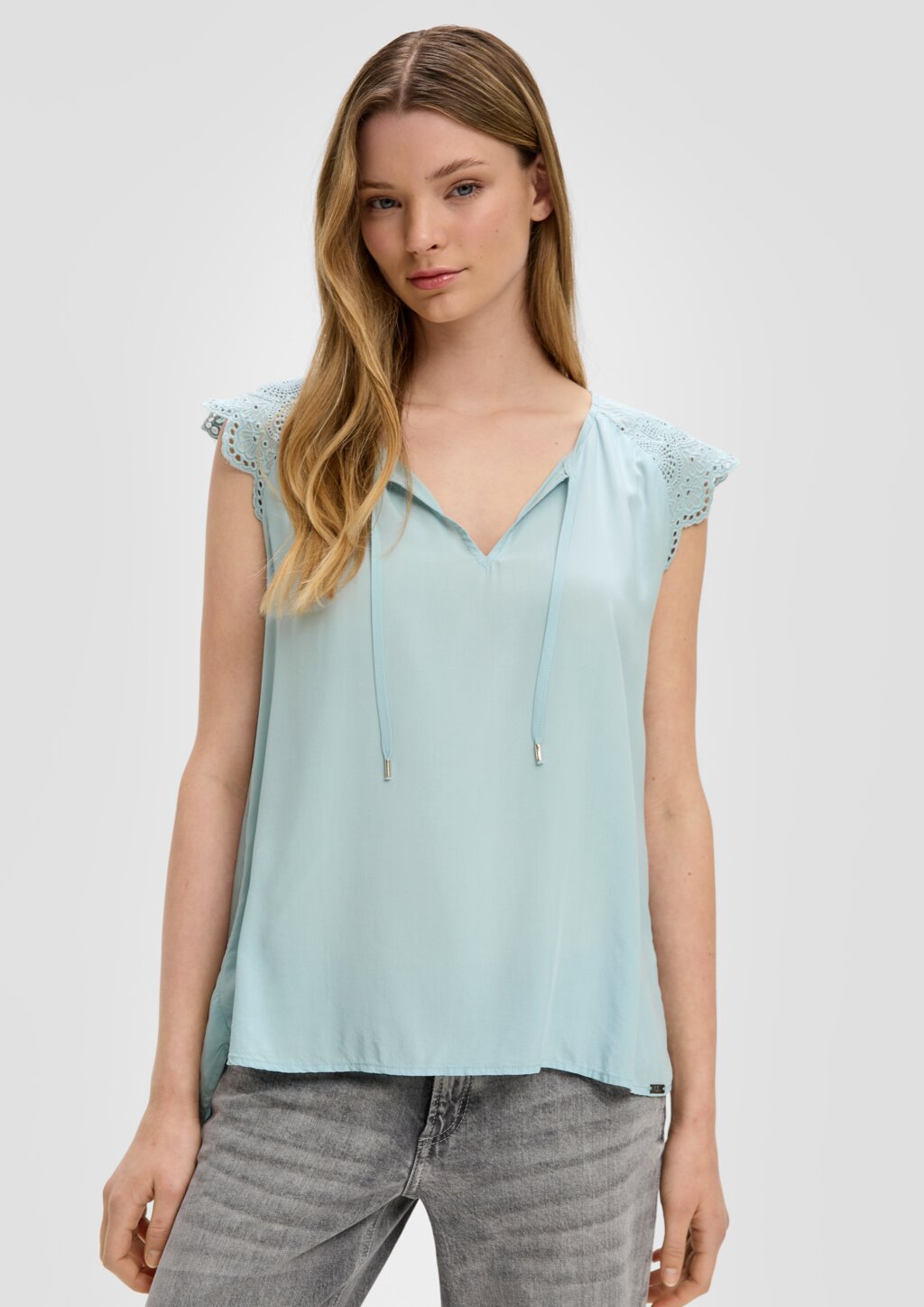 Blusentop mit Broderie Anglaise