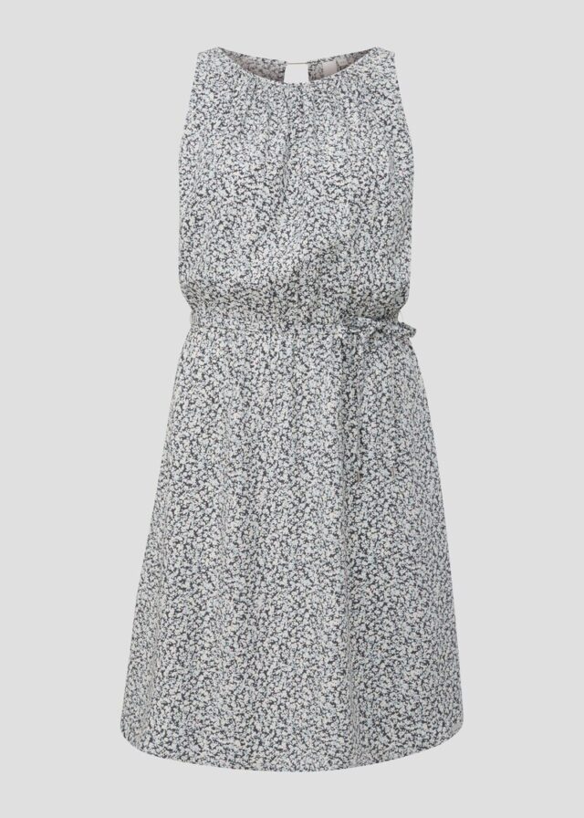 Ärmelloses Kleid mit Cut-out