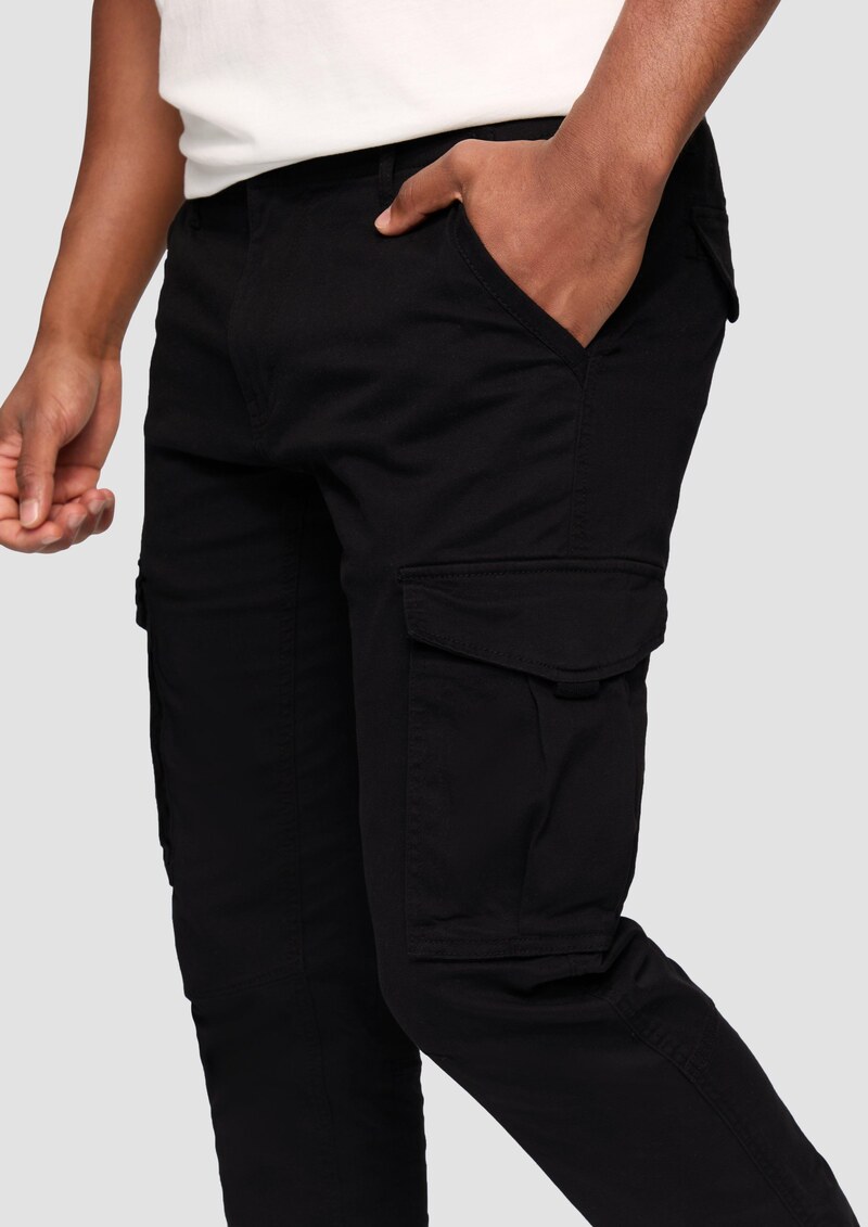 Slim: Hose im Cargo-Stil