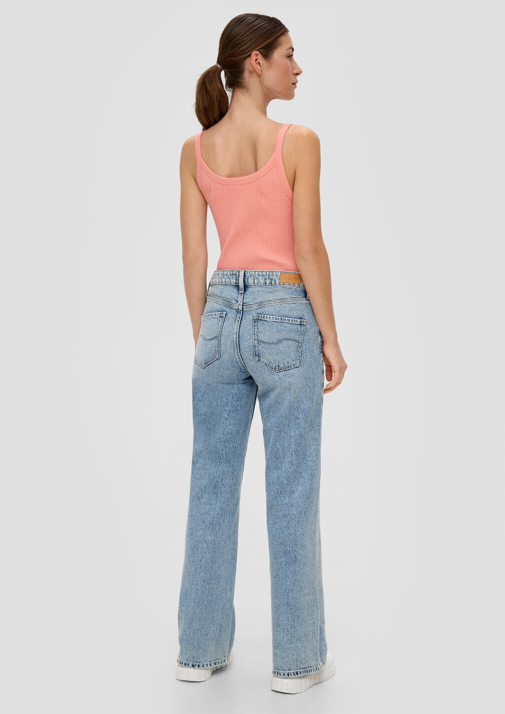 Top mit Rippstruktur