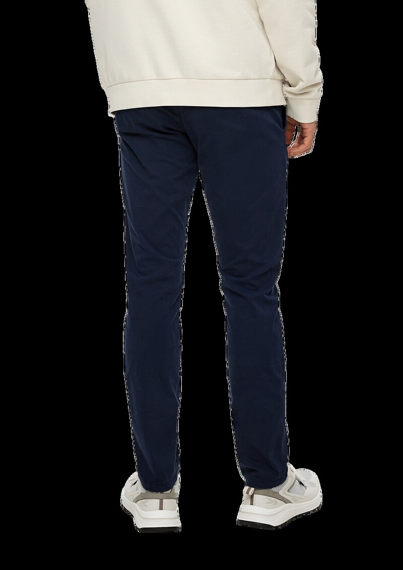 Gewaschene Chino aus Stretch-Twill