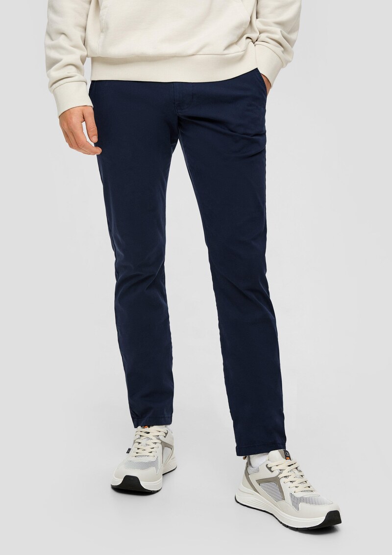 Gewaschene Chino aus Stretch-Twill