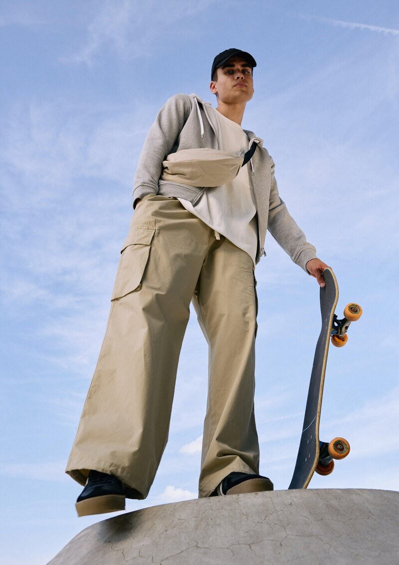 Basic-Sweatjacke mit Kapuze