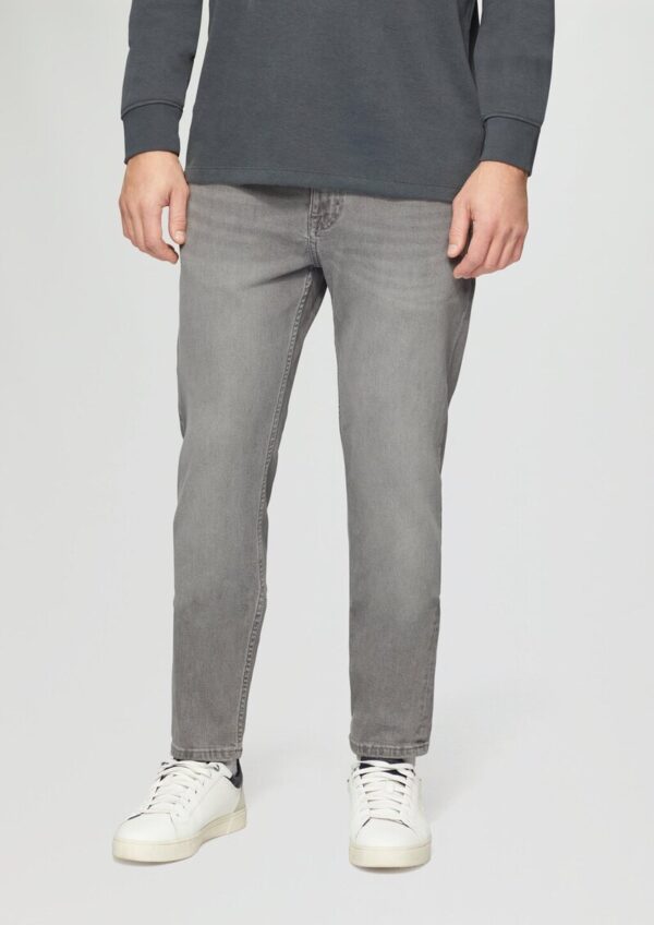 Jeans Mauro / Regular Fit / Mid Rise / Tapered Leg
