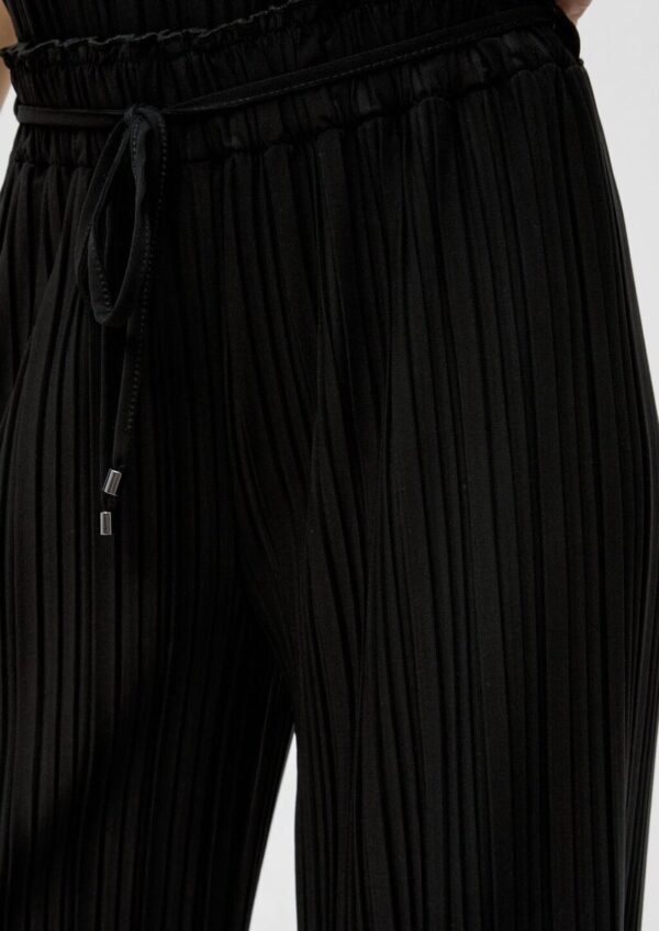 Plissierte Hose mit Wide Leg