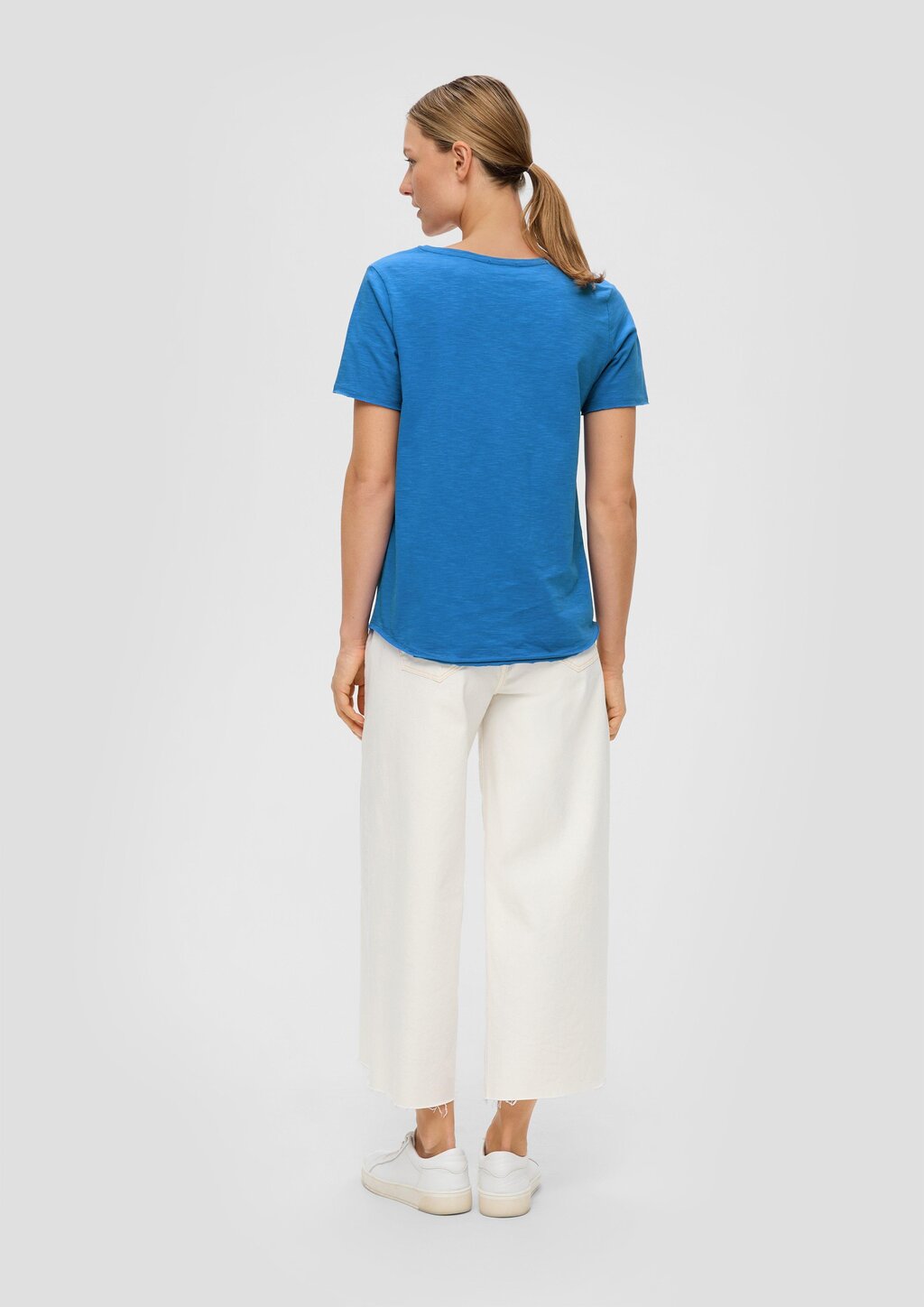 T-Shirt mit V-Ausschnitt