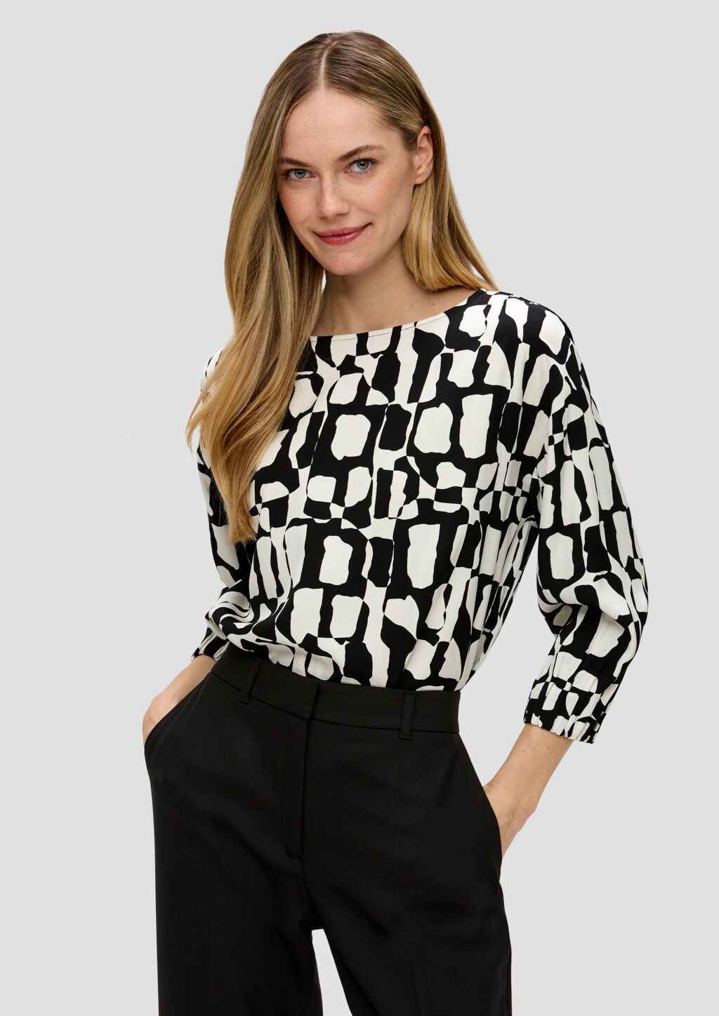 Locker geschnittene Bluse mit 3/4-Arm