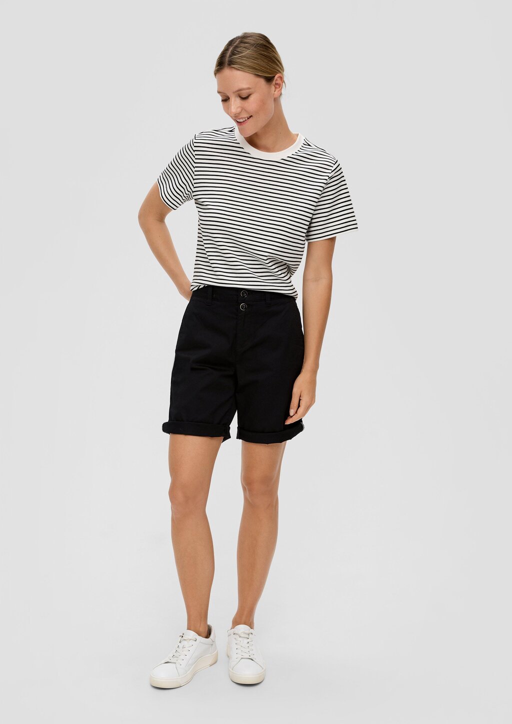 Regular: Shorts aus Baumwollstretch