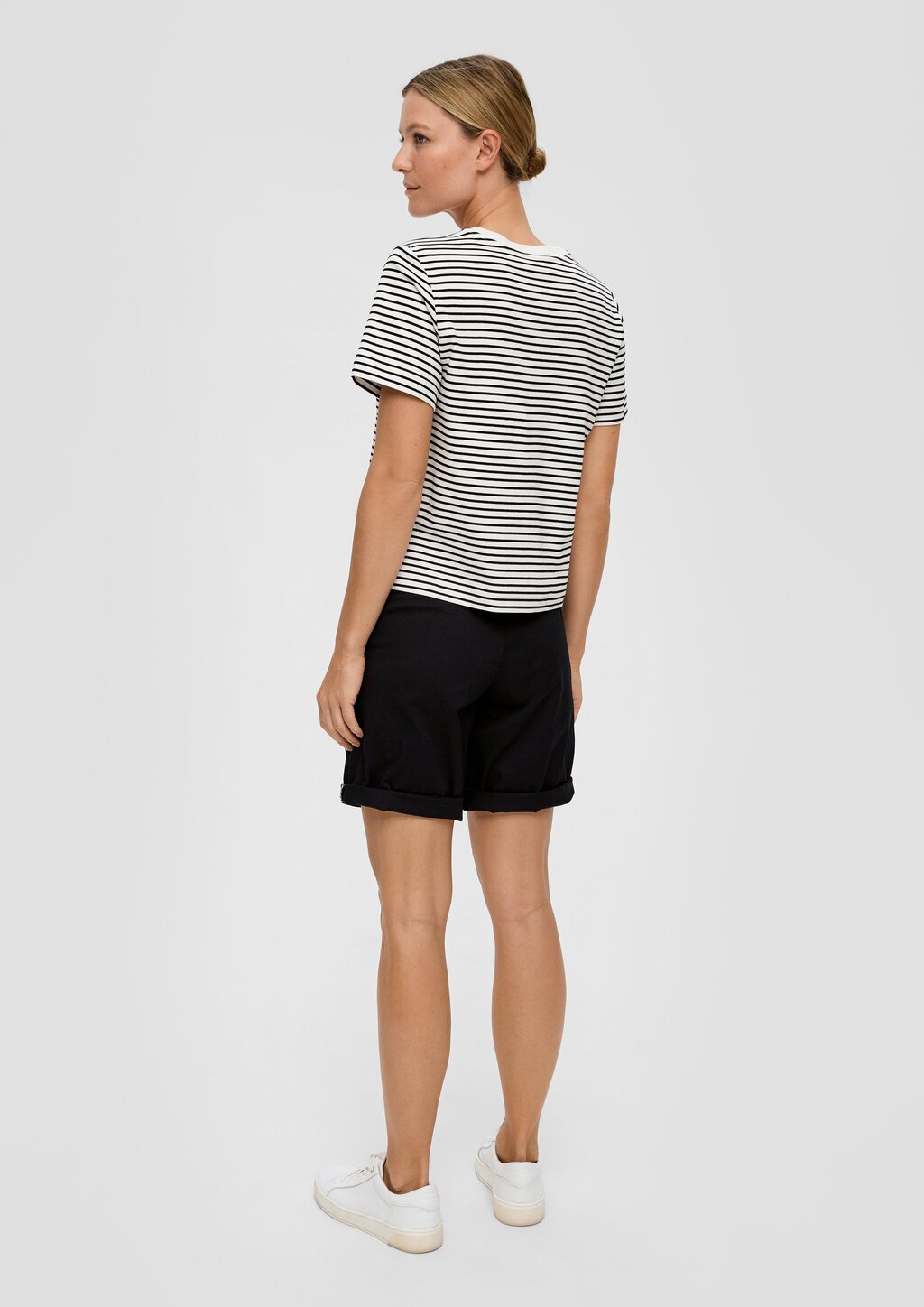 Regular: Shorts aus Baumwollstretch