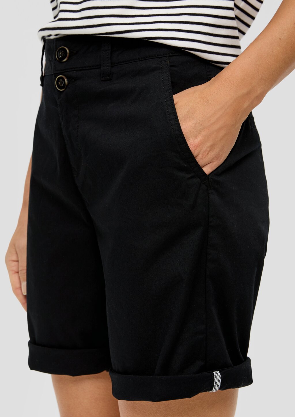 Regular: Shorts aus Baumwollstretch