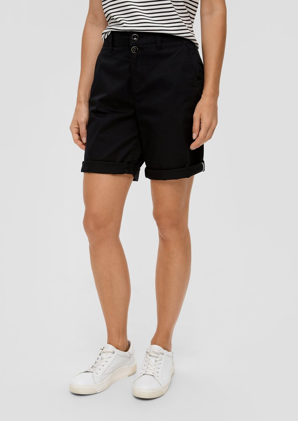 Regular: Shorts aus Baumwollstretch