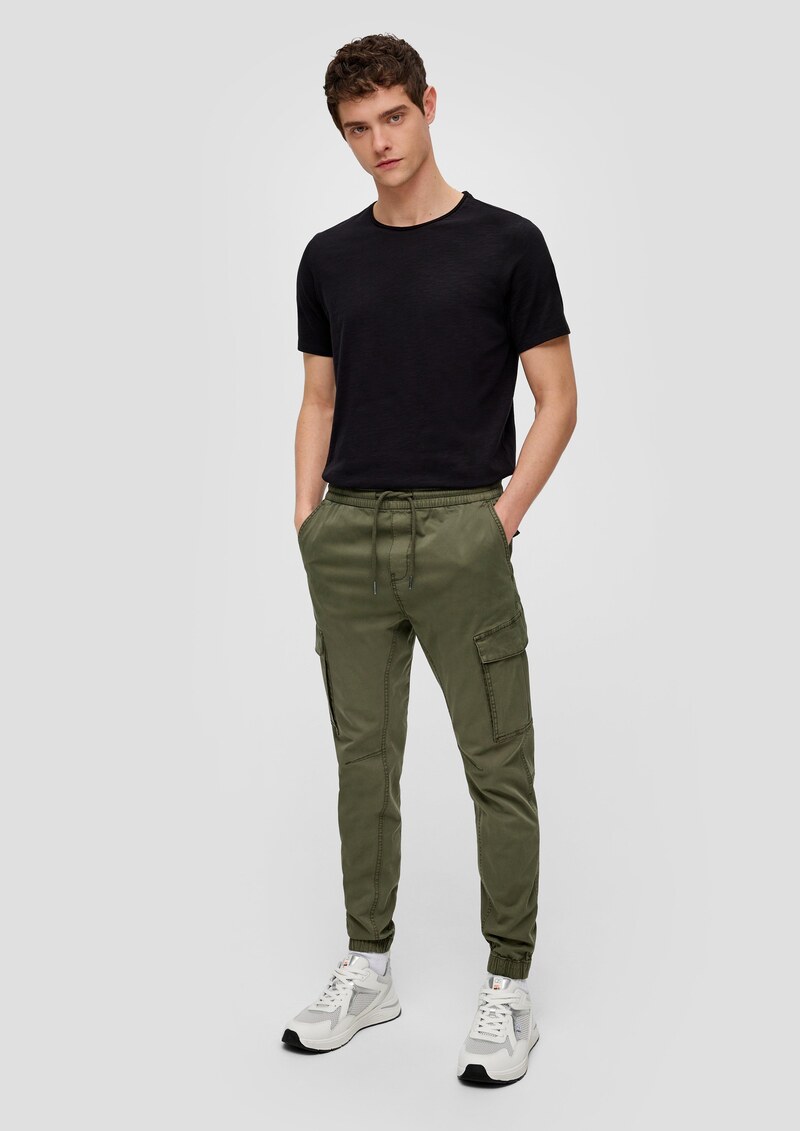 Slim Fit: Cargohose