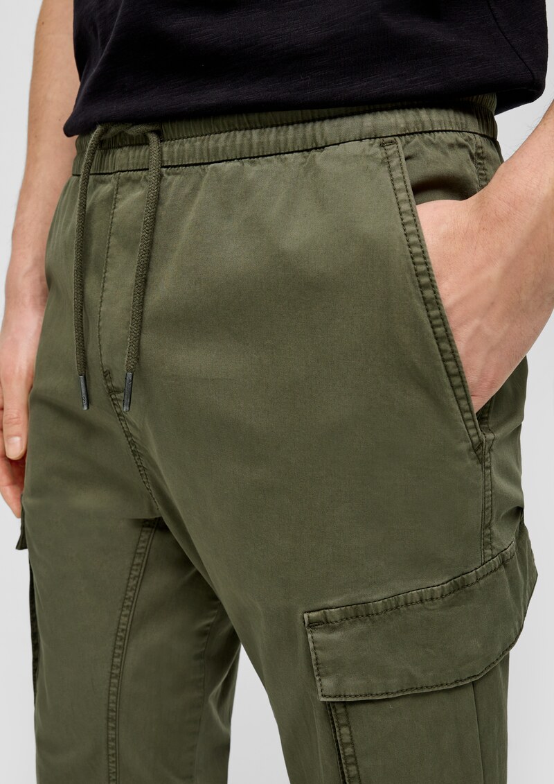 Slim Fit: Cargohose