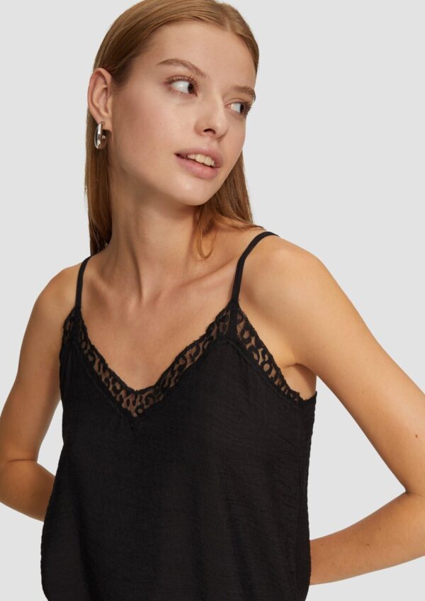 Blusentop aus Viskosemix mit Spitzen-Detail