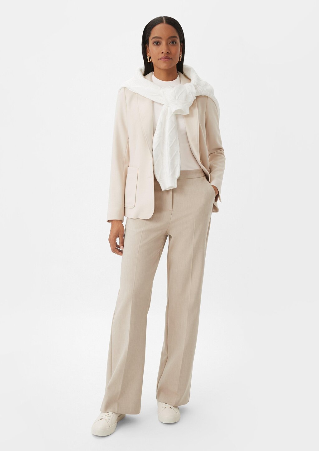 Feinstrickpullover mit Stehkragen