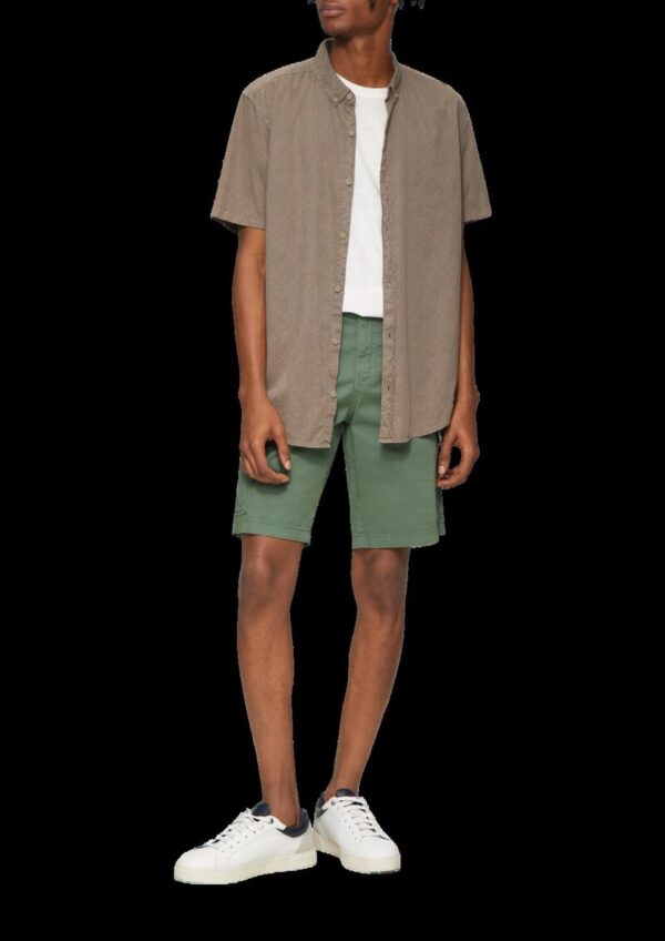 Kurze Hose mit Cargo-Taschen