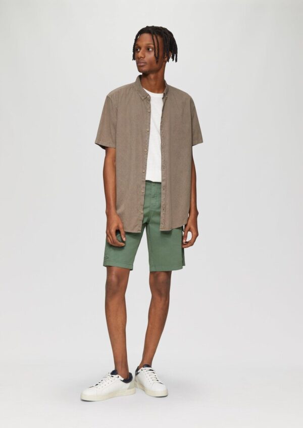 Kurze Hose mit Cargo-Taschen