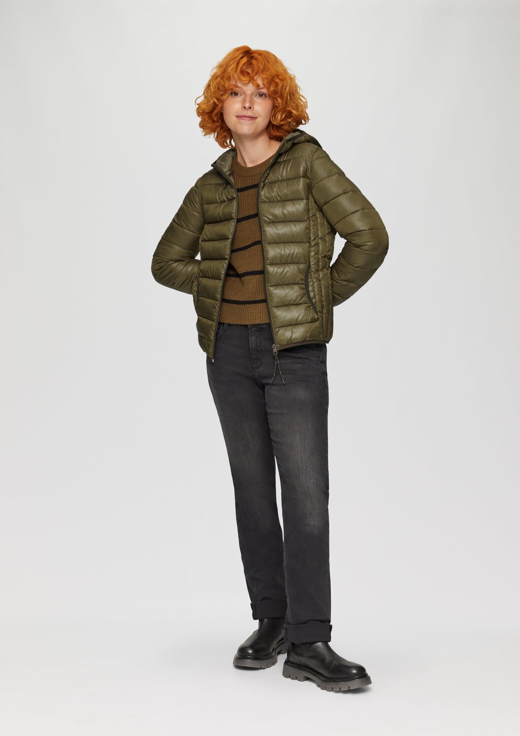 Leicht wattierte Steppjacke mit Kapuze