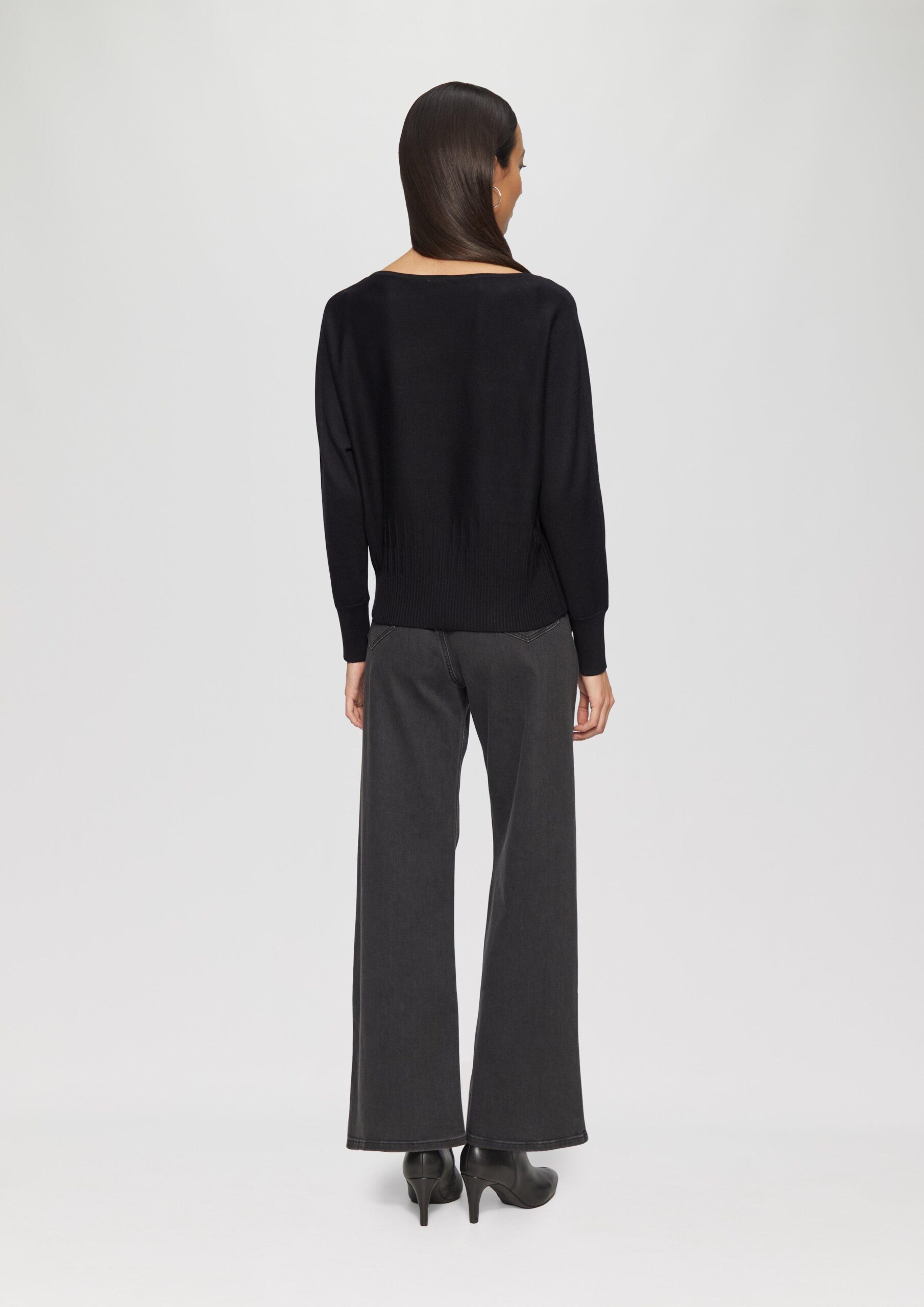 Strickpullover mit Strukturmuster am Saum