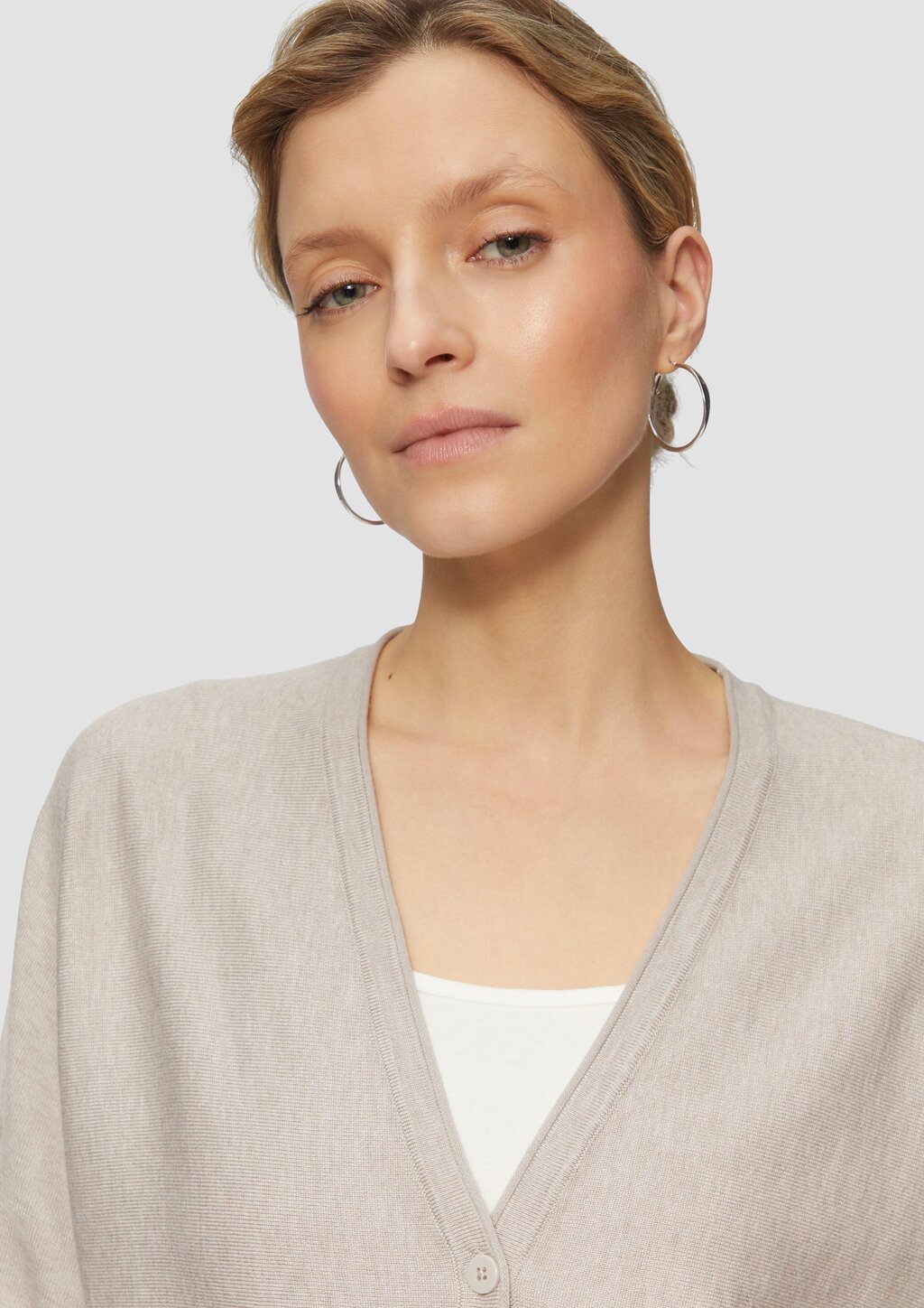 Strickjacke mit Strukturmuster am Saum