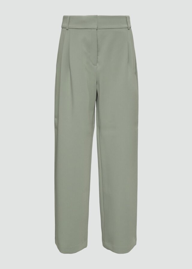 Relaxed: Twill-Hose mit extra weitem Bein