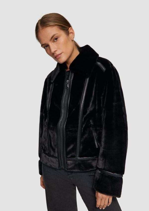 Jacke aus Web-Pelz im Biker-Stil