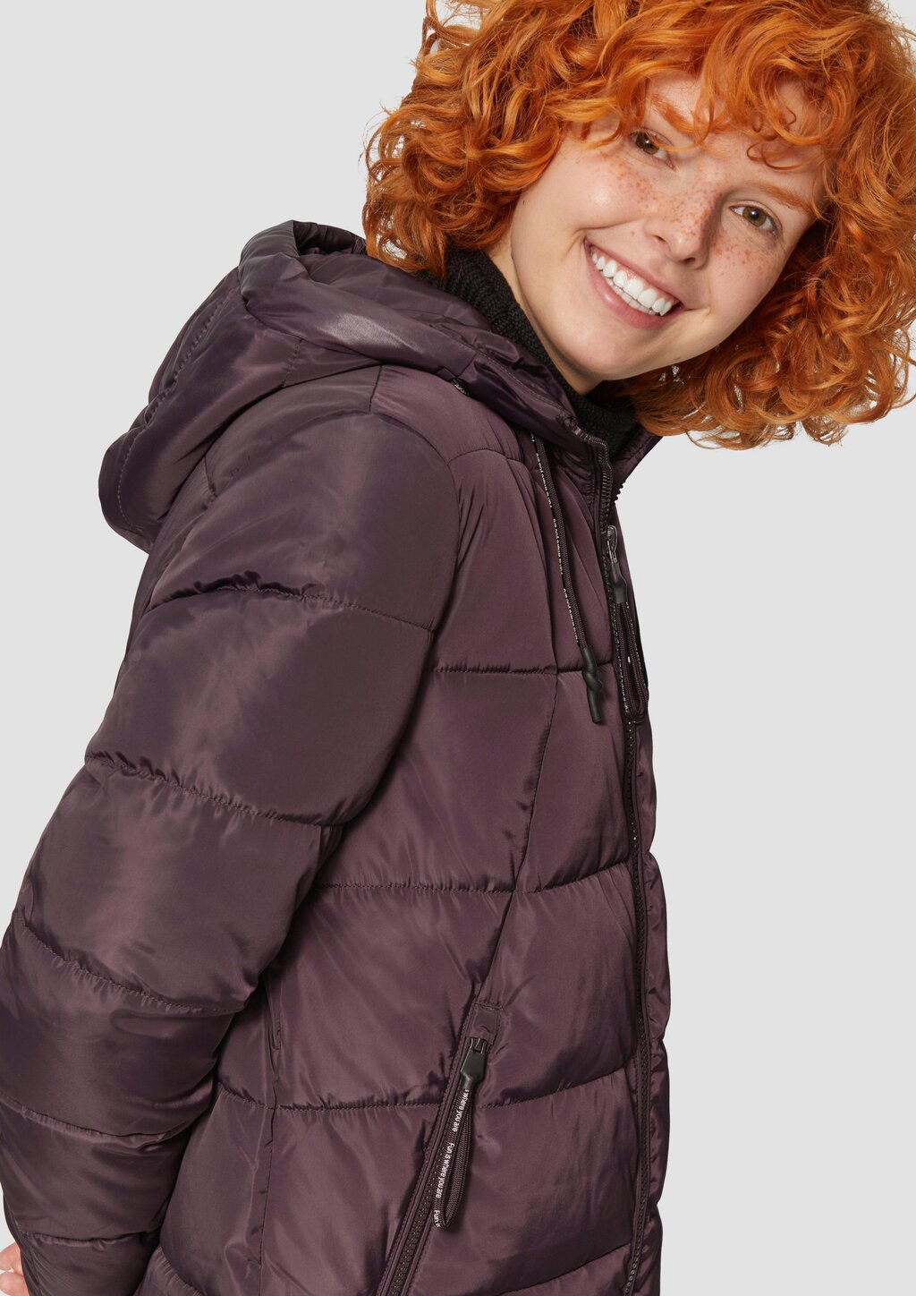 Gesteppter Mantel mit Kapuze