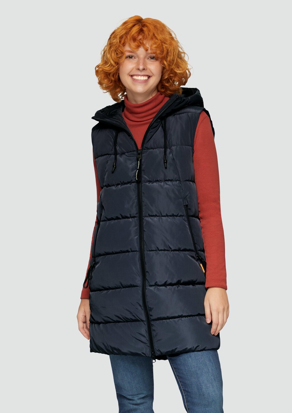 Gesteppte Outdoor-Weste mit Kapuze