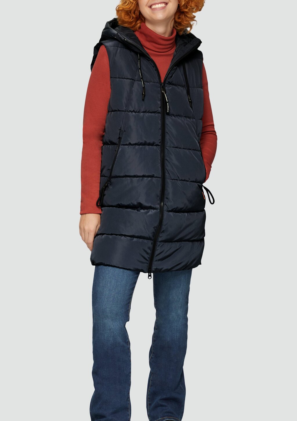 Gesteppte Outdoor-Weste mit Kapuze