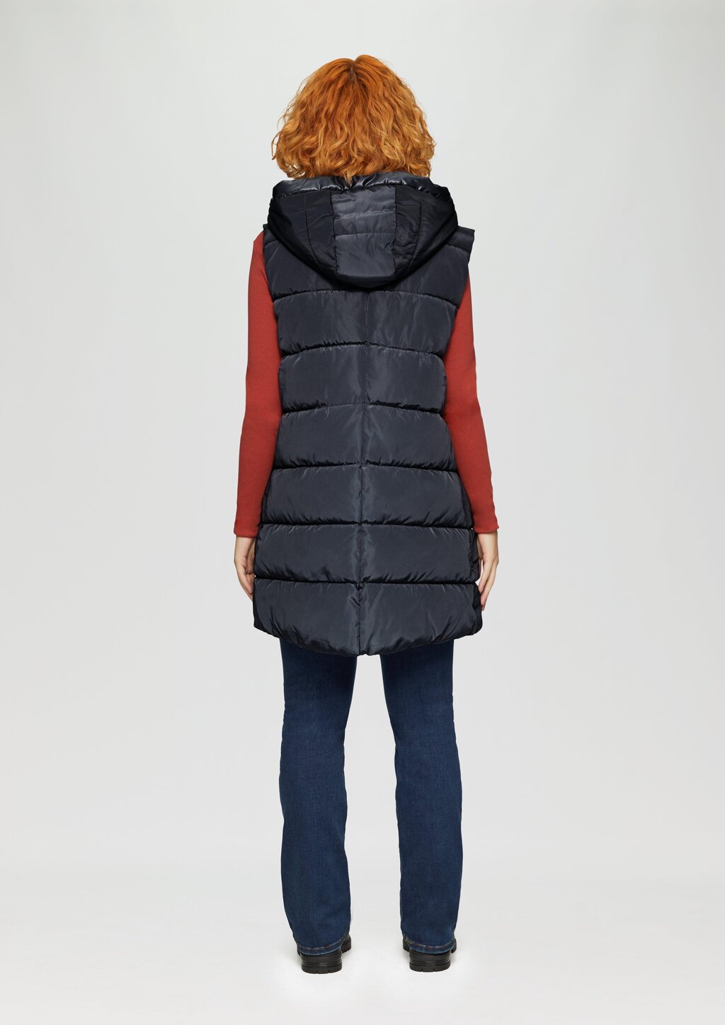 Gesteppte Outdoor-Weste mit Kapuze