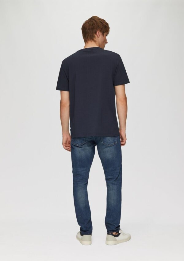 T-Shirt mit Stickerei