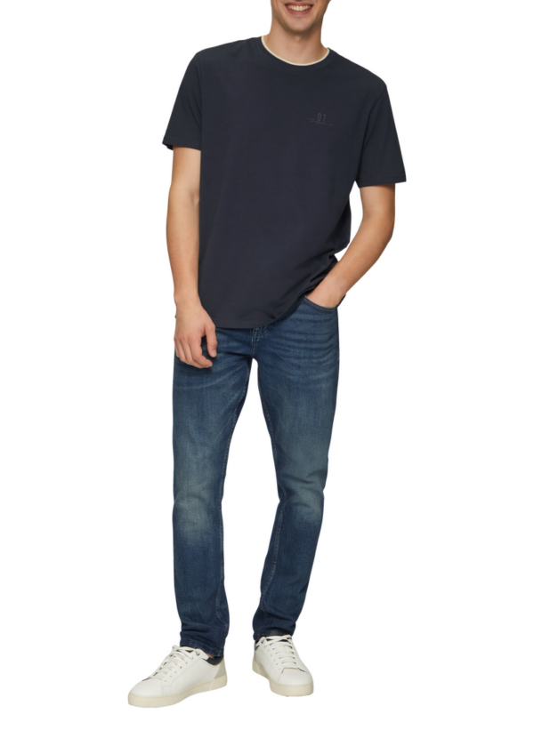 T-Shirt mit Stickerei