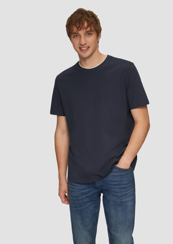 T-Shirt mit Stickerei