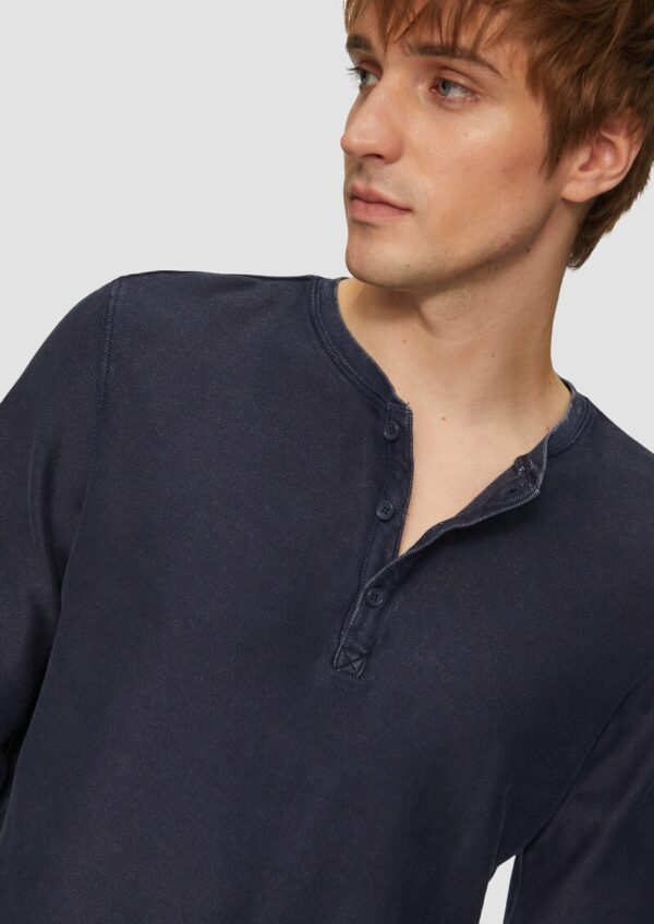 Longsleeve aus Strukturware mit Garment Dye